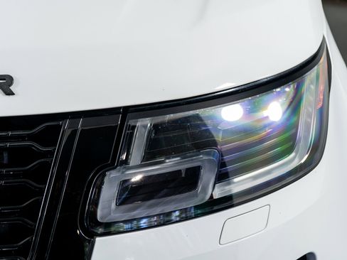 Used 2020 Land Rover Range Rover Long Wheelbase Autobiography image 24