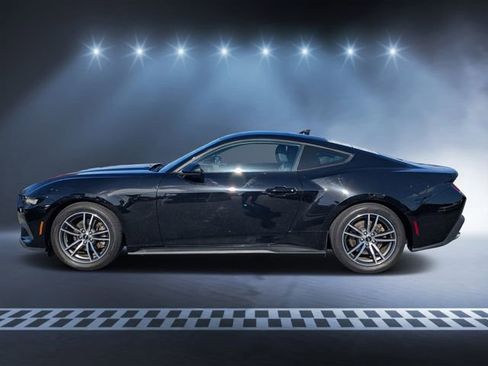 Used 2024 Ford Mustang Coupe image 6