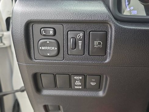 Used 2023 Toyota 4Runner TRD Off-Road Premium AWD/4WD image 36