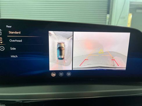 Used 2024 Cadillac Lyriq Sport AWD/4WD image 29