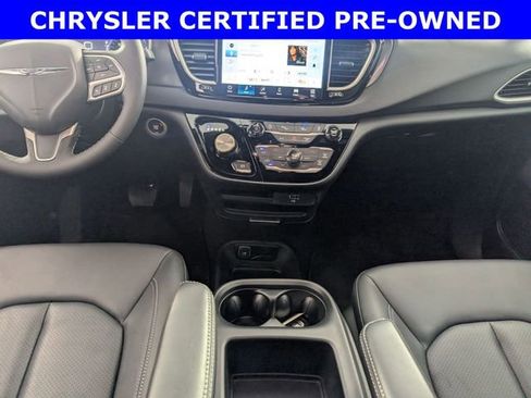 Certified 2026 Chrysler Pacifica Select FWD image 24
