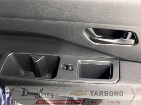 Used 2025 Nissan Pathfinder SV FWD image 39