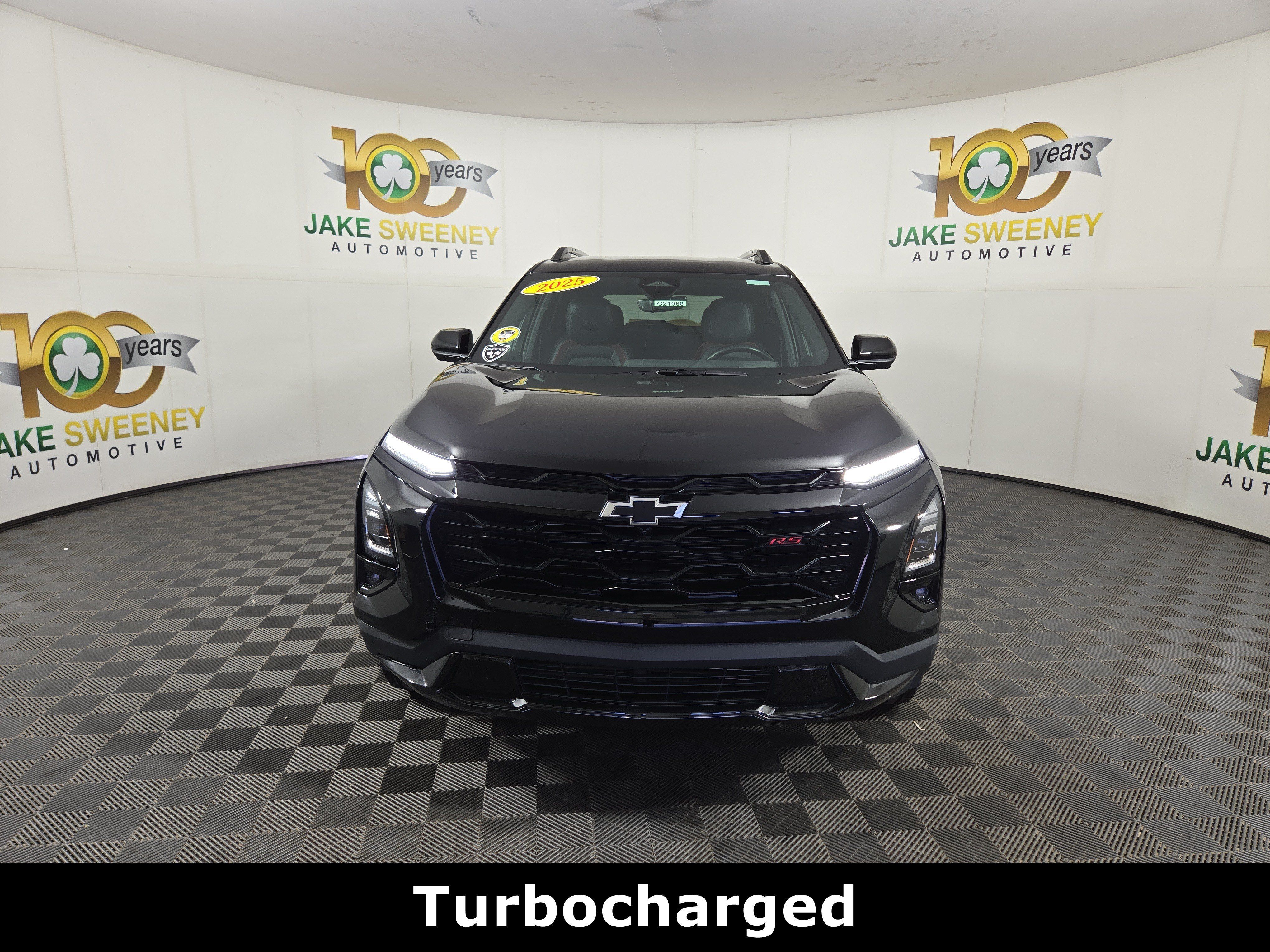 Used 2025 Chevrolet Equinox RS w/ Safety and Technology Package FWD image 2