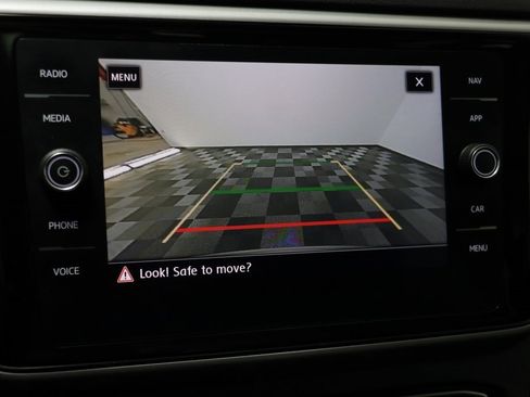 Used 2021 Volkswagen Atlas SEL Premium image 11