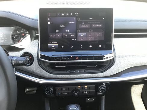 Certified 2024 Jeep Compass Latitude image 14