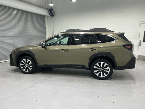 Used 2024 Subaru Outback Touring XT AWD/4WD image 5