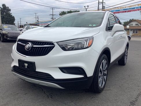 Used 2022 Buick Encore Preferred FWD image 3