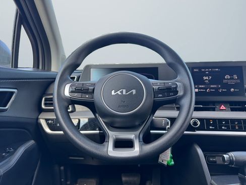 Used 2024 Kia Sportage LX image 11
