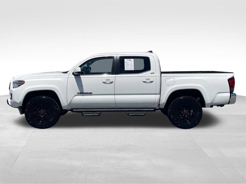 Used 2021 Toyota Tacoma SR5 RWD image 7