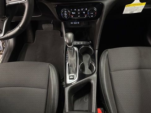 Used 2020 Buick Encore GX Select AWD/4WD image 17
