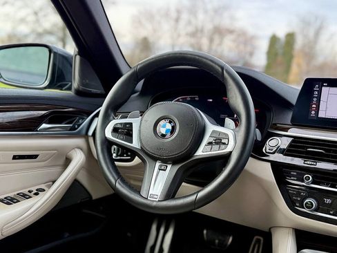 Used 2020 BMW 540i xDrive w/ M Sport Package image 22