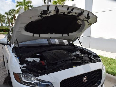 Used 2019 Jaguar F-PACE R-Sport AWD/4WD image 91