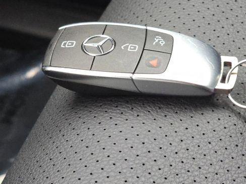 Certified 2022 Mercedes-Benz GLS 450 4MATIC image 40