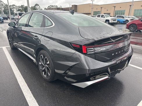 Used 2025 Hyundai Sonata SEL FWD image 3