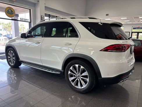 Used 2022 Mercedes-Benz GLE 350 w/ Premium Package image 3