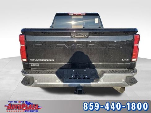 Used 2025 Chevrolet Silverado 2500 LTZ w/ LTZ Premium Package image 10