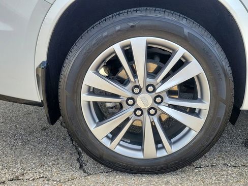 Used 2020 Cadillac XT6 Premium Luxury w/ LPO, Floor Liner Package image 6