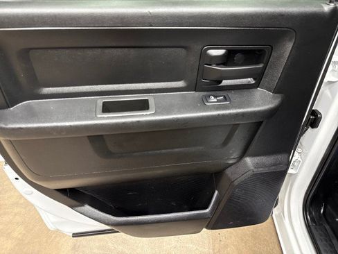 Used 2022 RAM 3500 Tradesman w/ Chrome Appearance Group AWD/4WD image 31
