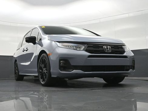 Used 2025 Honda Odyssey Sport-L image 29