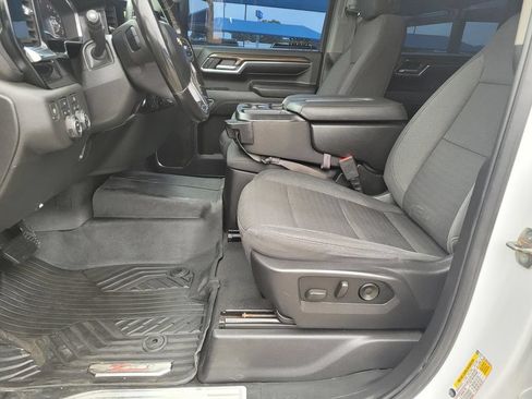 Used 2024 Chevrolet Silverado 2500 LT AWD/4WD image 18