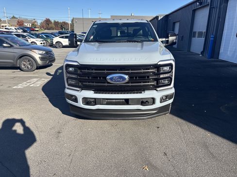 New 2026 Ford F250 Platinum AWD/4WD image 9