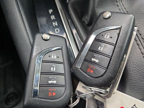Used 2023 Toyota Corolla LE FWD image 30