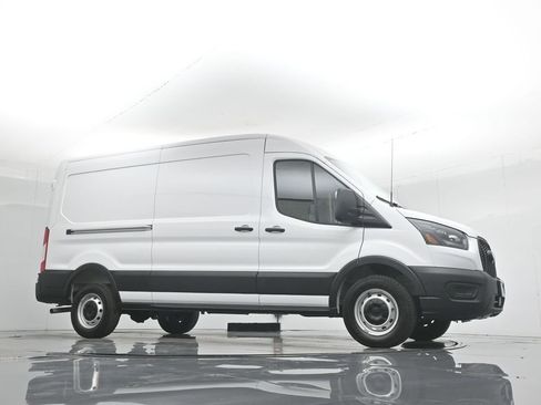 New 2026 Ford Transit 250 148 Medium Roof w/ Load Area Protection Package RWD image 3