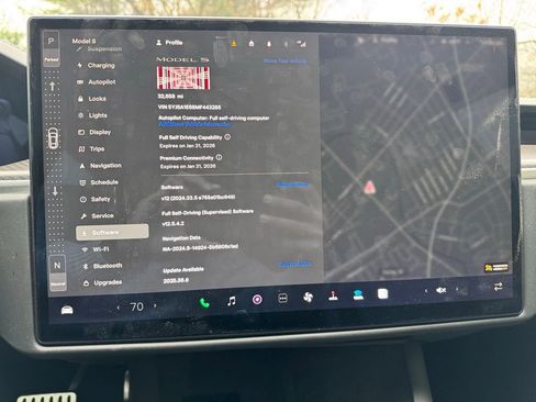 Used 2021 Tesla Model S Plaid image 19