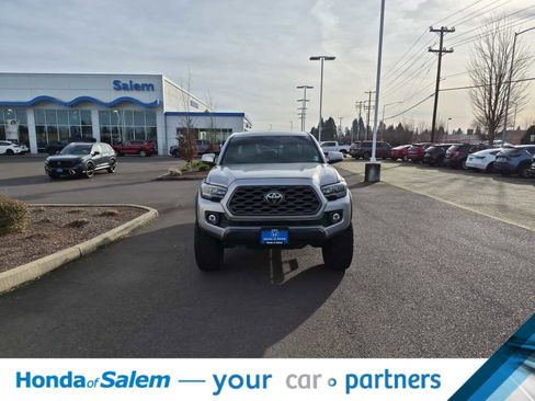 Used 2020 Toyota Tacoma TRD Off-Road image 6