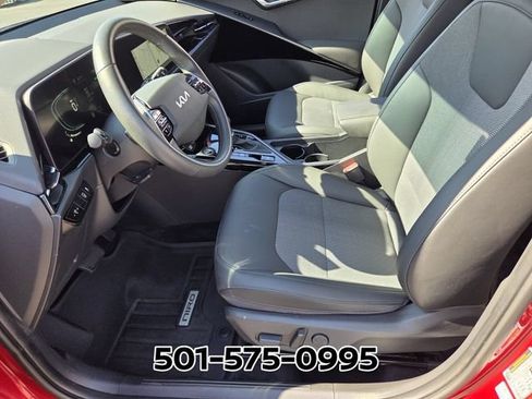 Used 2023 Kia Niro EX FWD image 10