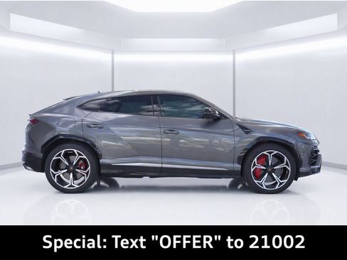Used 2021 Lamborghini Urus AWD/4WD image 8