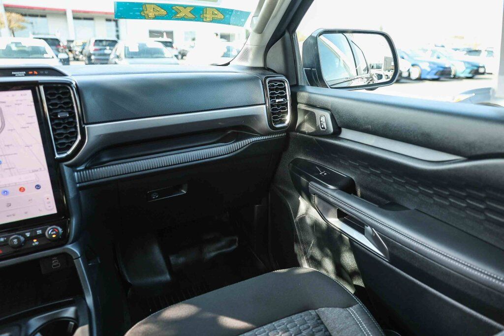 Used 2025 Ford Ranger XLT w/ Equipment Group 301A High AWD/4WD image 5