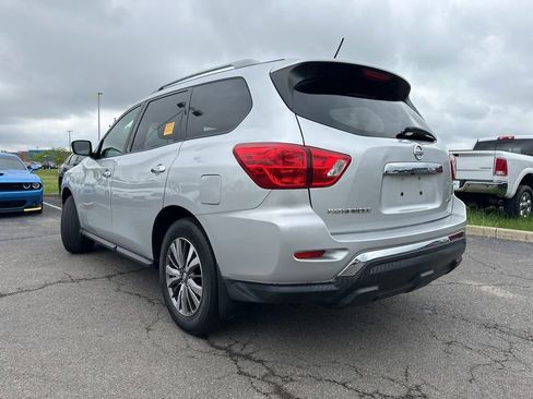 Used 2018 Nissan Pathfinder S AWD/4WD image 7