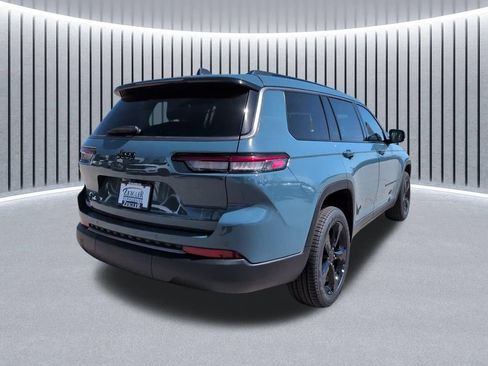 New 2026 Jeep Grand Cherokee L Limited w/ Limited Altitude Package AWD/4WD image 10