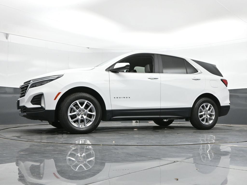 Used 2023 Chevrolet Equinox LT w/ Driver Convenience Package AWD/4WD image 42