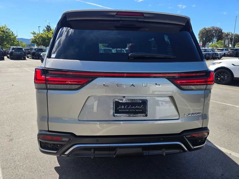 Used 2023 Lexus LX 600 F Sport w/ Accessory Package (Z1) image 4