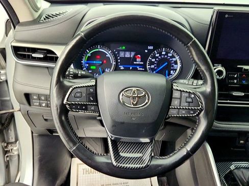 Used 2020 Toyota Highlander Platinum image 14