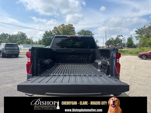 Used 2024 Chevrolet Silverado 1500 LT AWD/4WD image 7