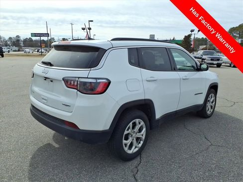 Used 2024 Jeep Compass Latitude image 5