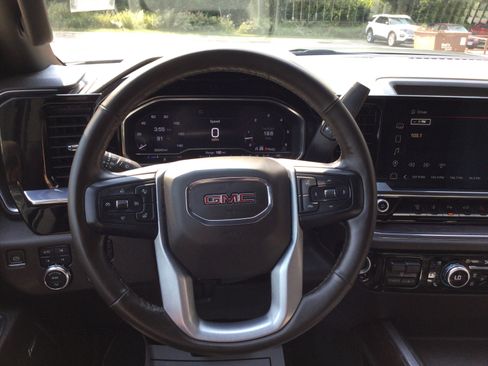 Used 2024 GMC Sierra 3500 SLT w/ SLT Premium Package AWD/4WD image 22