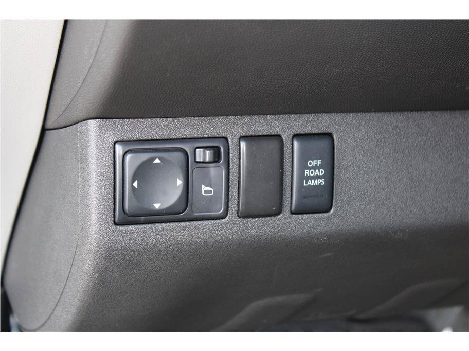 Used 2012 Nissan Xterra PRO-4X AWD/4WD image 15