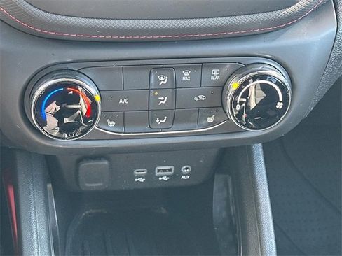 Used 2021 Chevrolet TrailBlazer RS image 22