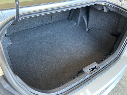 Used 2010 Ford Fusion SEL image 16