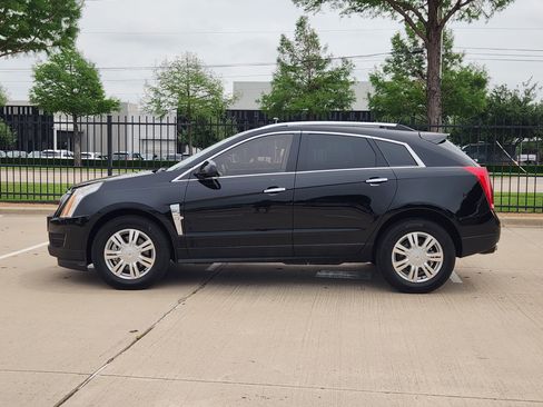 Used 2010 Cadillac SRX Luxury image 3