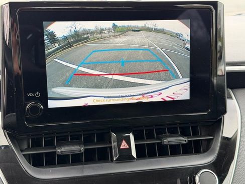 Certified 2025 Toyota Corolla LE image 22