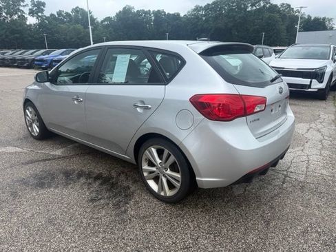 Used 2013 Kia Forte SX w/ Tech Pkg FWD image 4