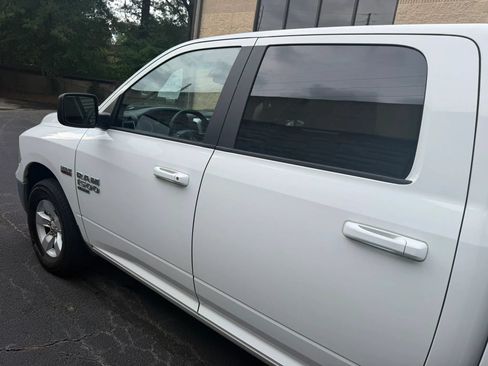 Used 2019 RAM 1500 Classic SLT AWD/4WD image 35