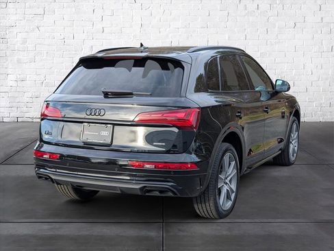 Certified 2025 Audi Q5 2.0T Premium w/ Convenience Plus Package image 7