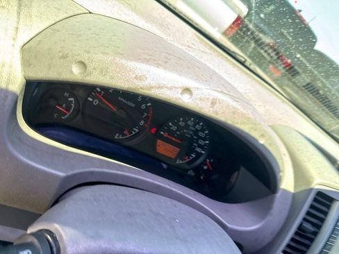 Used 2019 Nissan Frontier SV RWD image 2