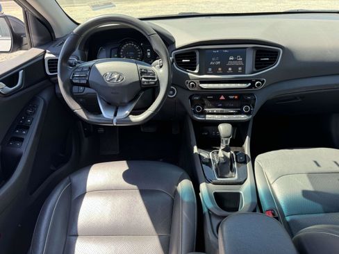 Used 2018 Hyundai Ioniq Limited FWD image 11